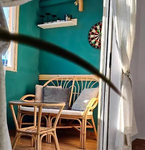 Apartamento Nuçi's Place 2, Sunny With Balcony Near Blloku Tirana