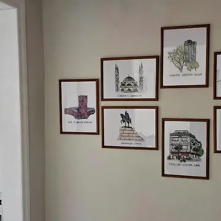 Nuçi's Place 2, Sunny With Balcony Near Blloku Appartement *