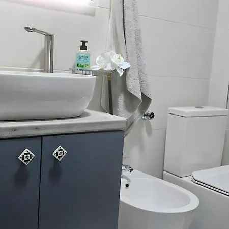 Nuçi's Place 2, Sunny With Balcony Near Blloku