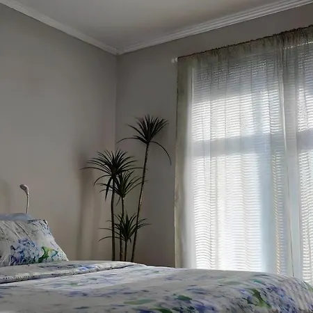Nuci's Place 2, Sunny With Balcony Near Blloku Apartment Tirana
