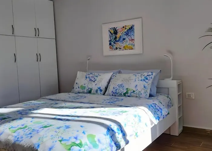 Nuci's Place 2 Sunny With Balcony 15 Min From Bllok * 티라나
